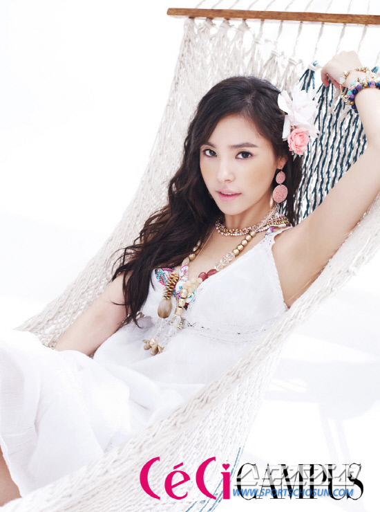 2011060601000539000041191.jpg 민효린, 큐티&섹시 콘셉트 화보 공개 '눈길' 