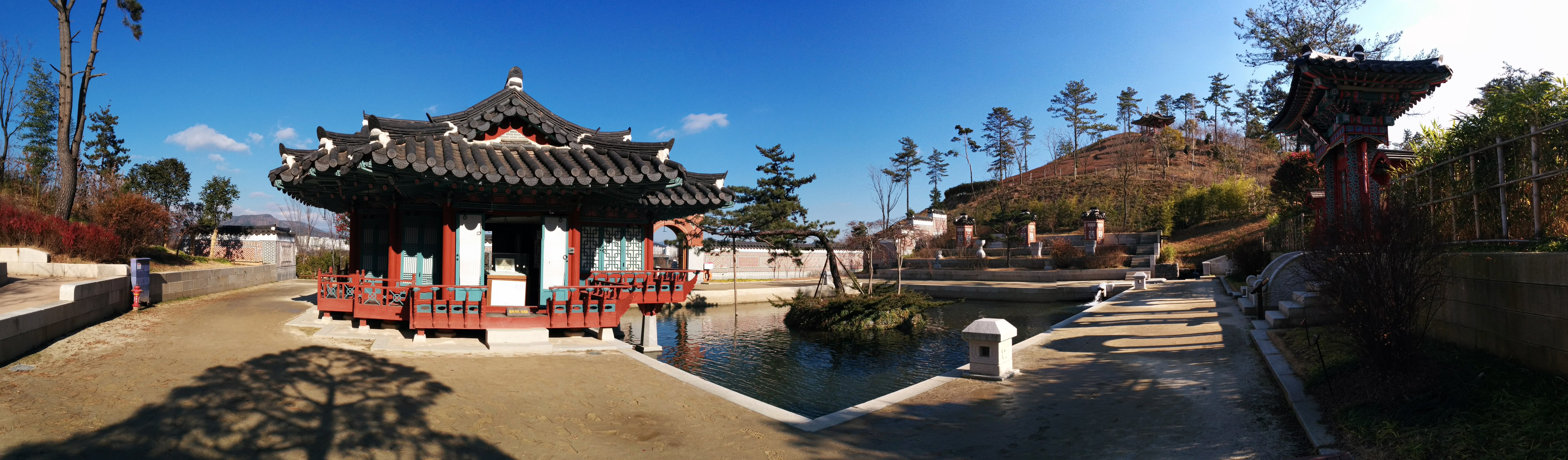PANO_20151228_135624.jpg 연못이 있는 순천만공원 한국정원 파노라마 사진