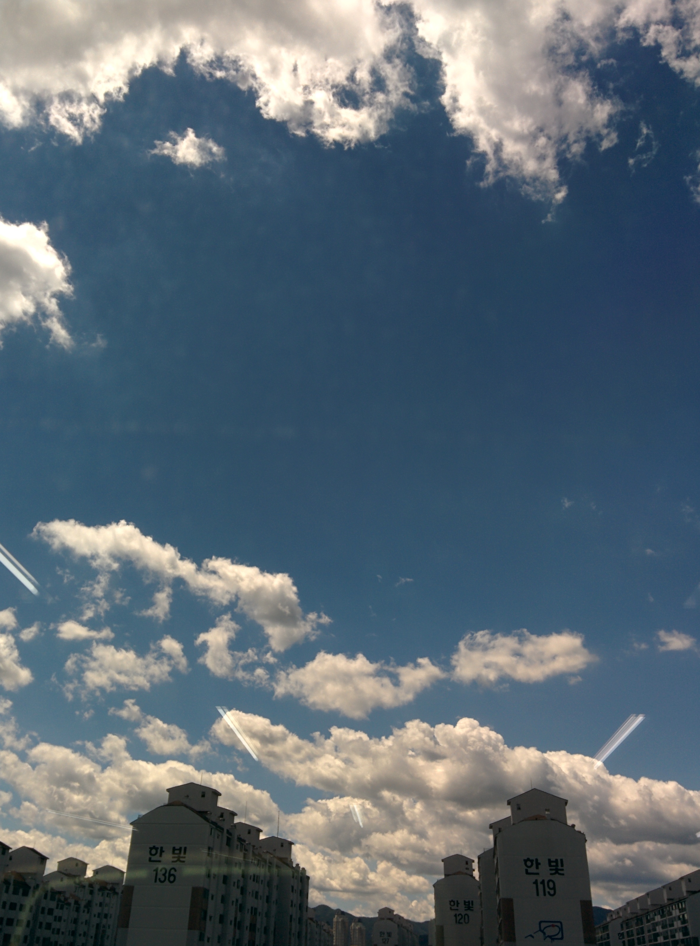 IMG_20150826_123957.jpg 구름이 선명한 완연한 가을하늘