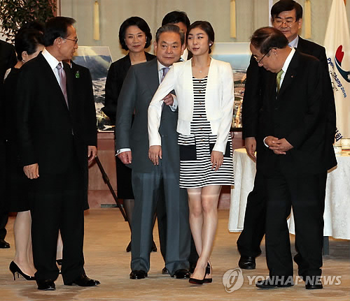 20110718193906474.jpg '대통령 옆으로' 