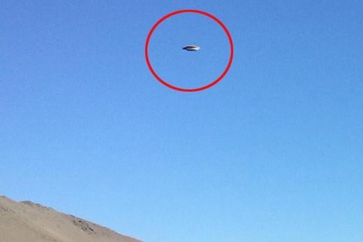 SSI_20130519130531_V_59_20130519143618.jpg 칠레 광산서 ‘금속성 UFO’ 포착